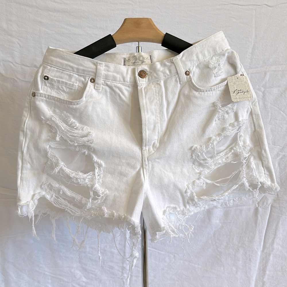 Free People *NWT* Denim Shorts